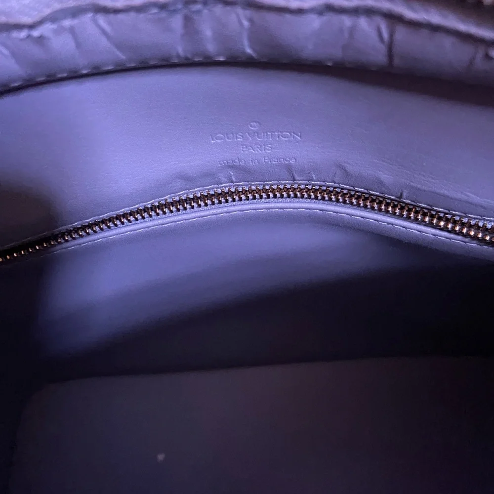 Authentic Louis Vuitton Houston vernis LV Purse - Picture 13 of 16